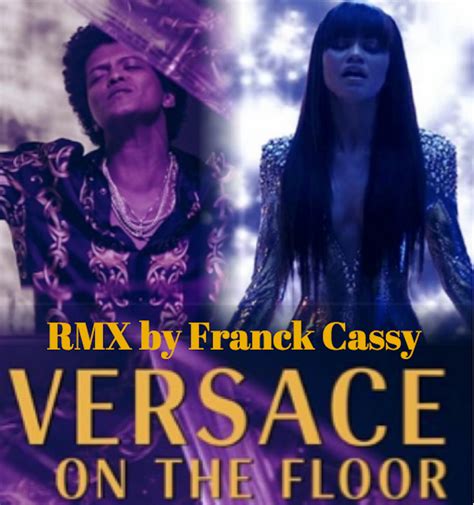 sarah close versace on the floor|versace on the floor testo.